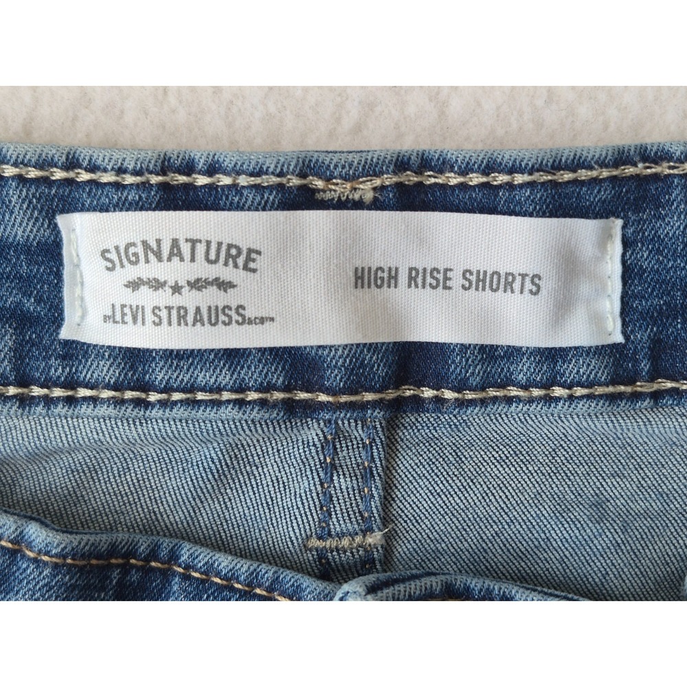 Signature Levi Strauss High Rise Denim Shorts Womens 14 W32 Blue Raw Hem Stretch - Picture 3 of 11